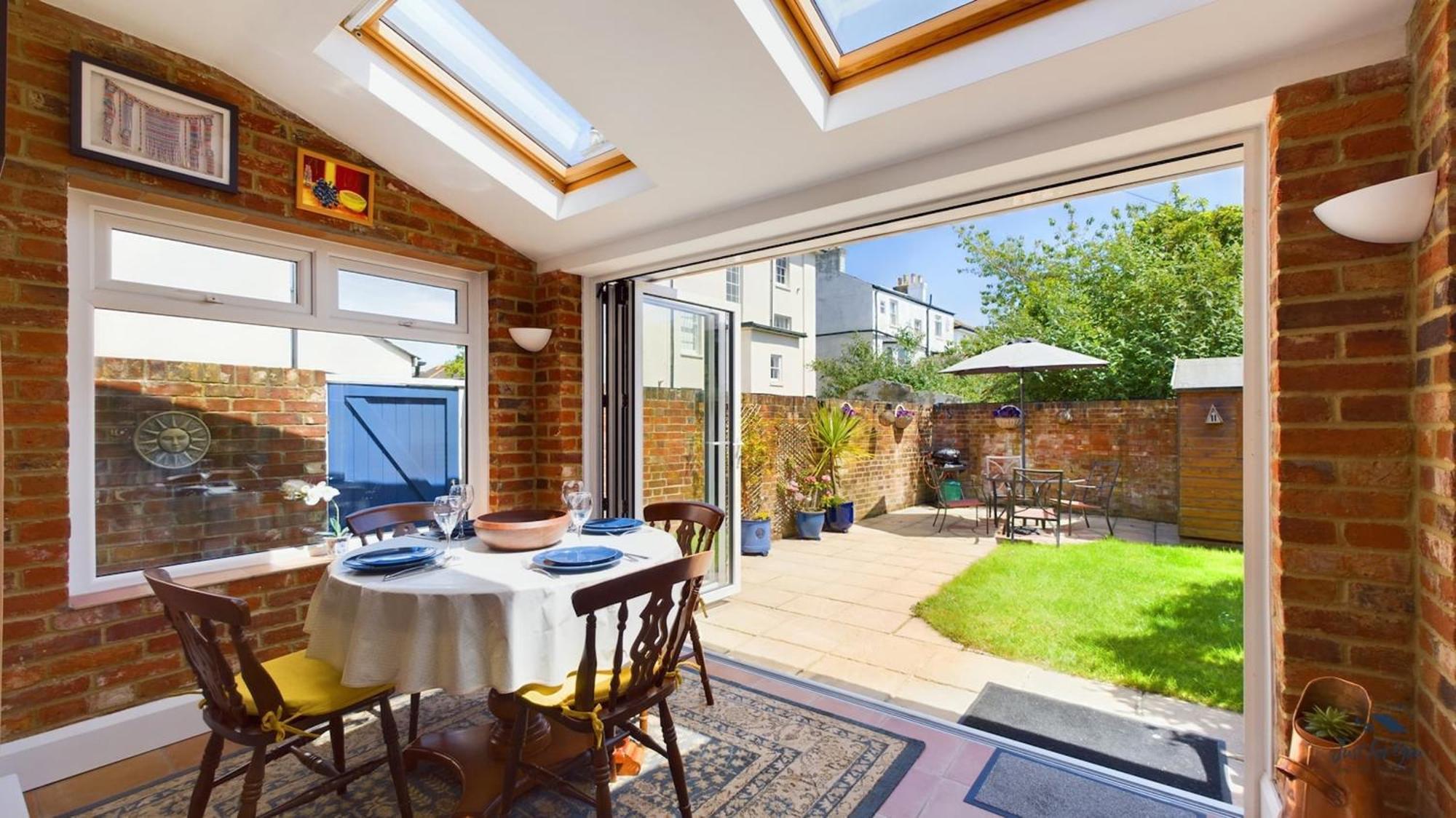 Anchor Down Cottage The Perfect Seaside Retreat Sleeps 4 Beach 2 Mins Ryde  Exterior photo