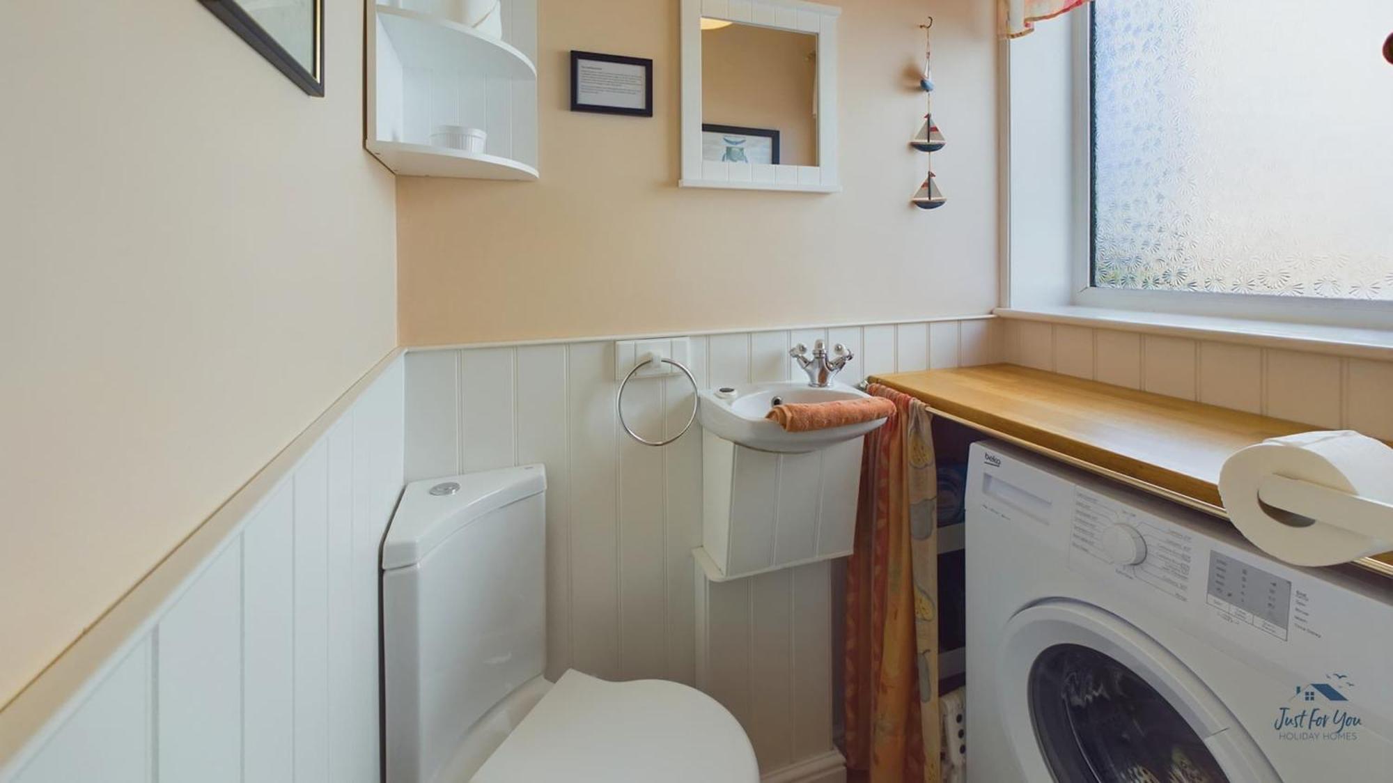 Anchor Down Cottage The Perfect Seaside Retreat Sleeps 4 Beach 2 Mins Ryde  Exterior photo
